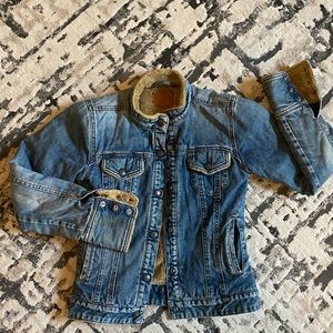 Levis Jean Jacket With Fur 